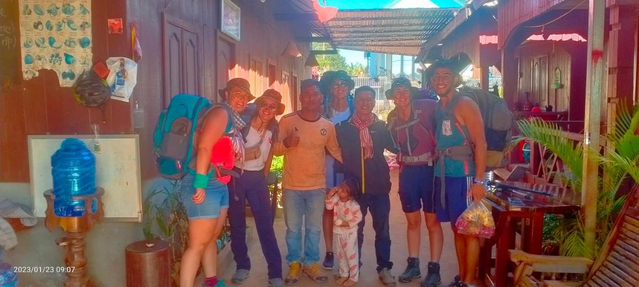Bee Bee'S Chalets Home Stay And Trekking Banlung Exterior photo
