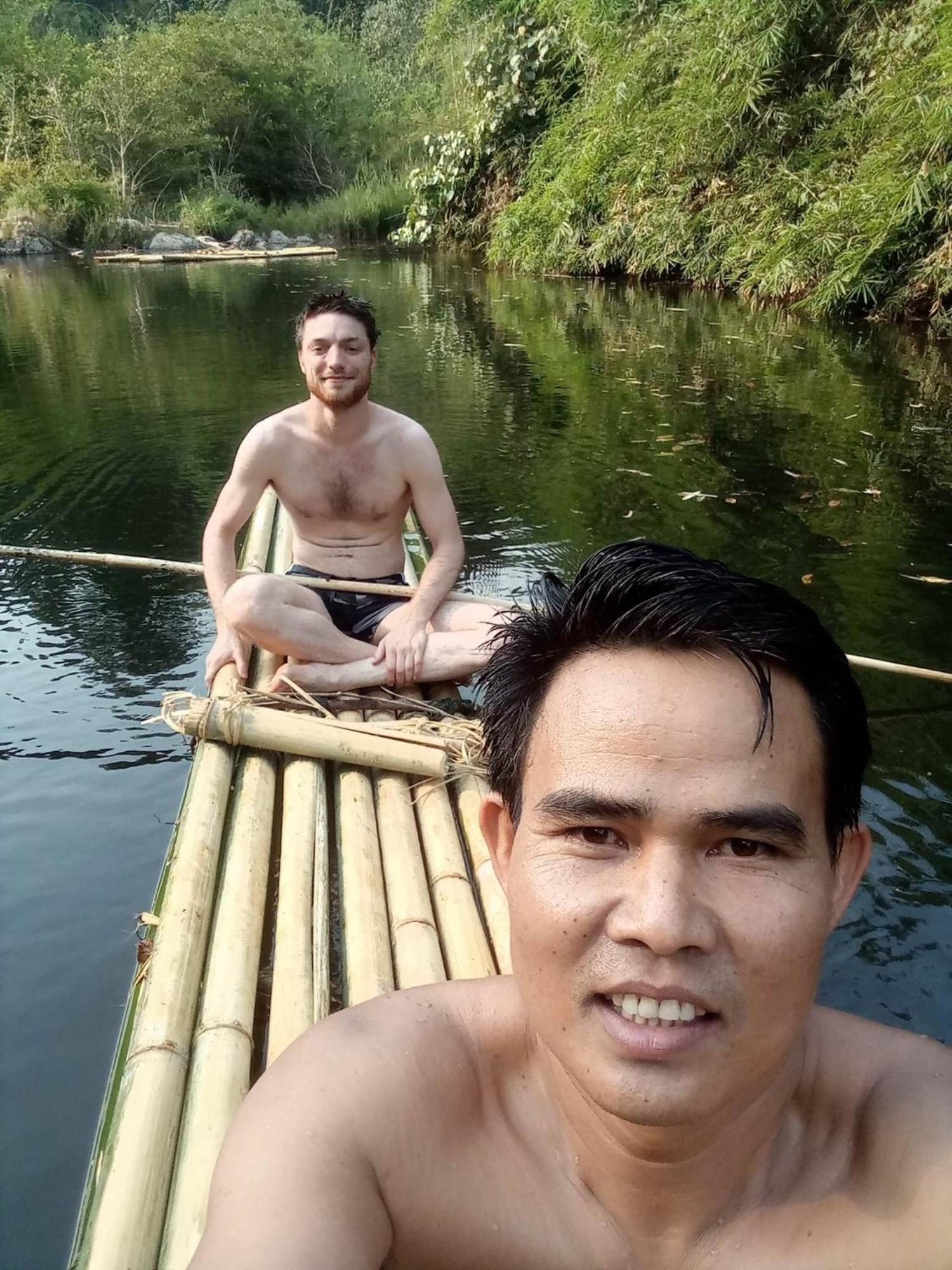 Bee Bee'S Chalets Home Stay And Trekking Banlung Exterior photo