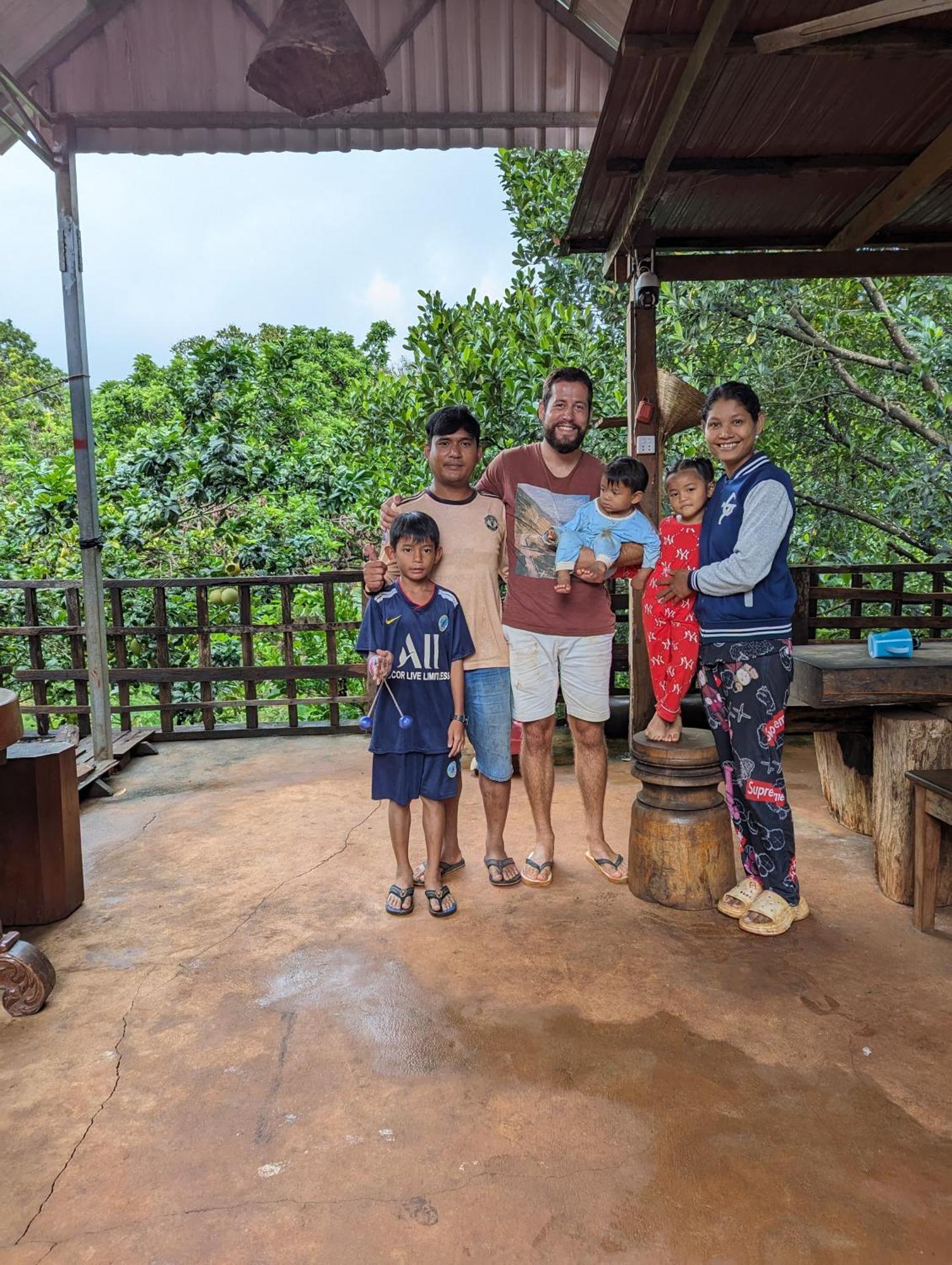 Bee Bee'S Chalets Home Stay And Trekking Banlung Exterior photo