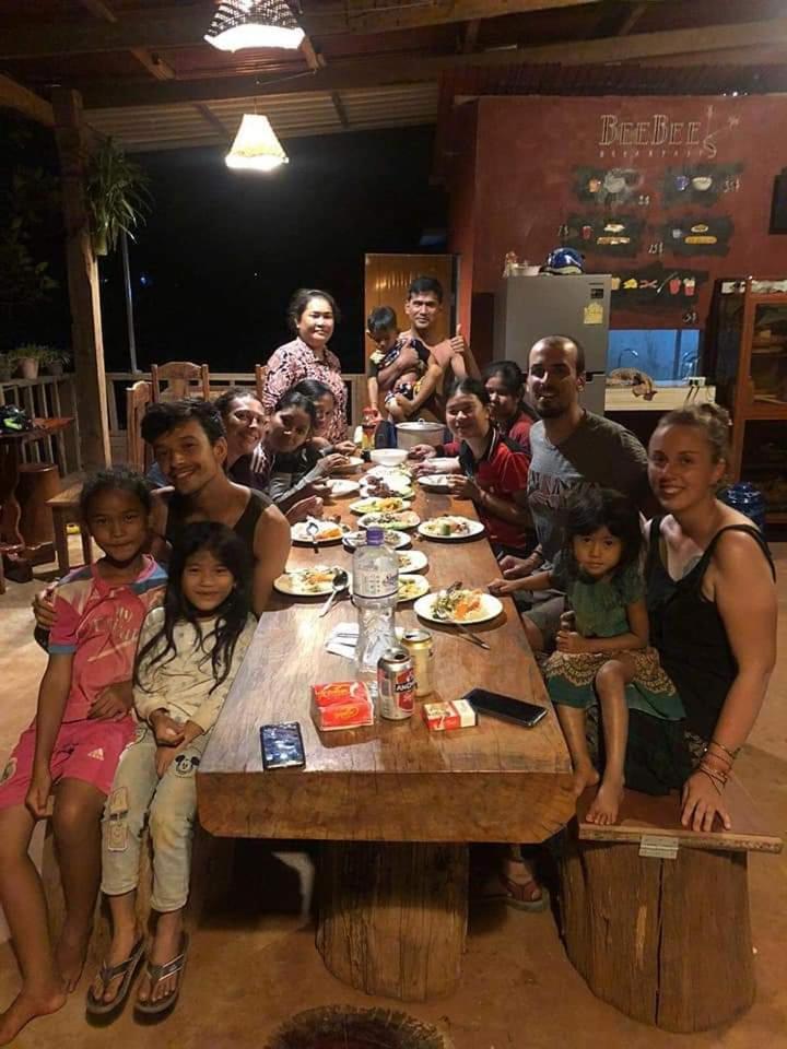 Bee Bee'S Chalets Home Stay And Trekking Banlung Exterior photo