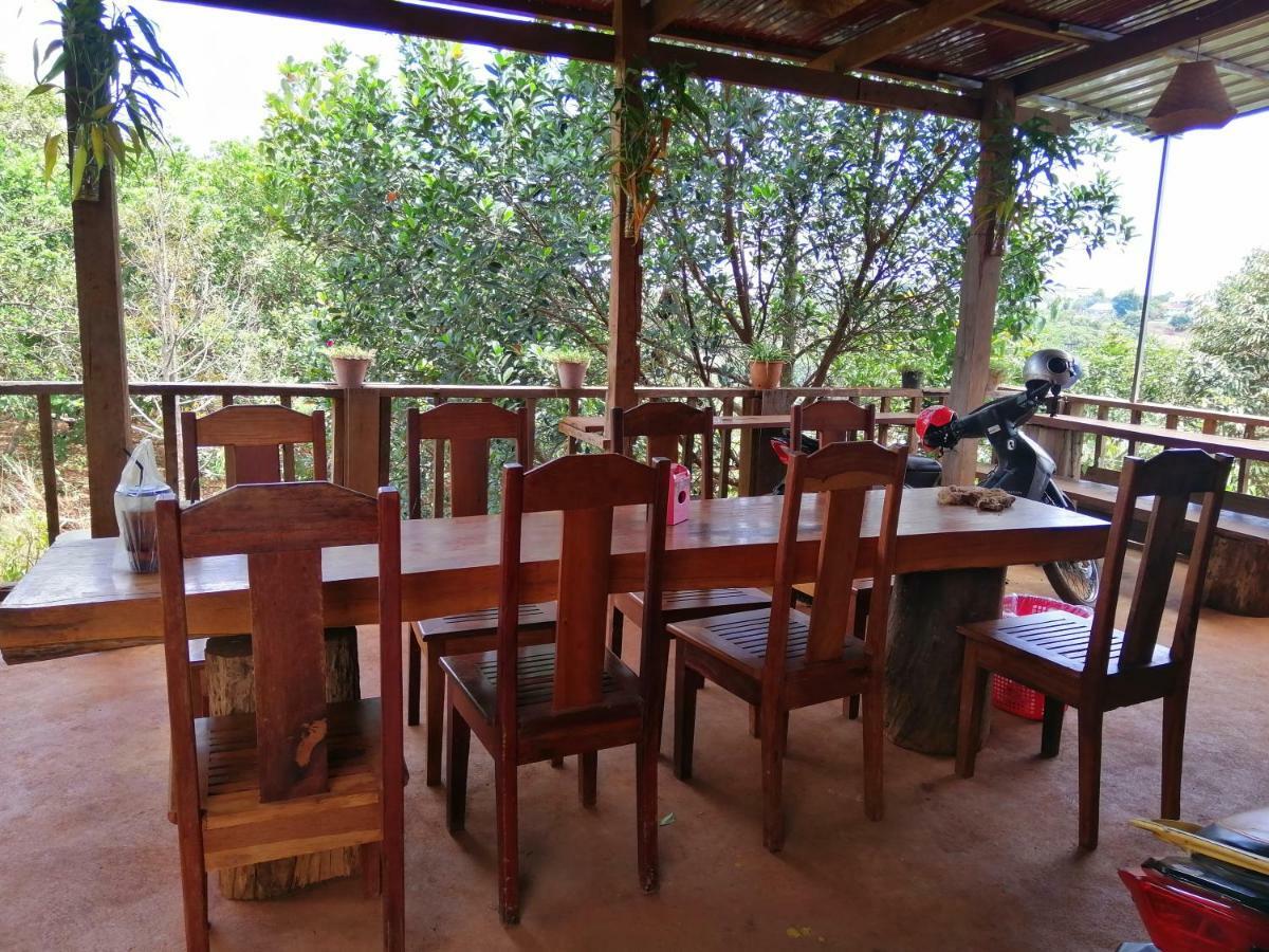 Bee Bee'S Chalets Home Stay And Trekking Banlung Exterior photo