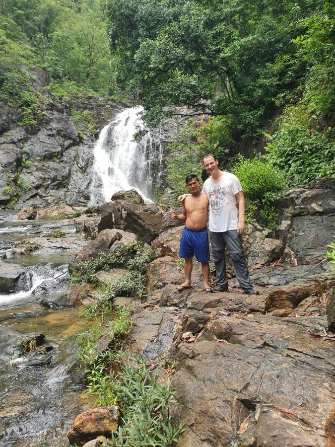 Bee Bee'S Chalets Home Stay And Trekking Banlung Exterior photo